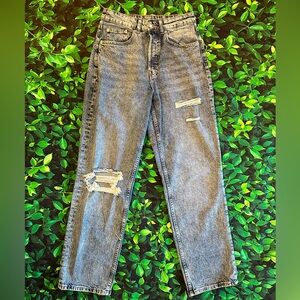 Size 4 H&M Distressed Loose Fit Jeans